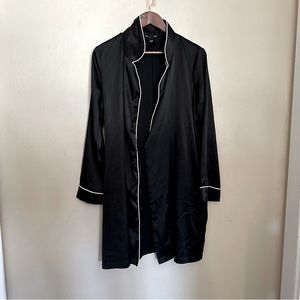 ‼️ LAST CHANCE! Victoria’s Secret black satin robe S